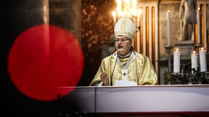 Húsvéti szent mise az esztergomi Bazilikában. A misét Erdő Péter biboros celebrálta.
