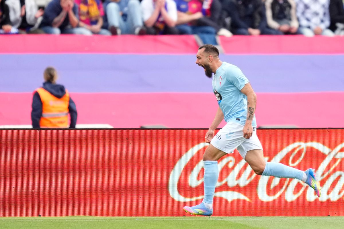 Borja Iglesias, a Celta Vigo támadója mesterhármast ért el a Barcelona ellen, a La Liga éllovasa mégis nyert