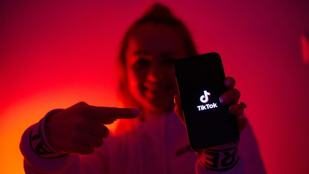 Élő Tiktok-közvetítésben drogozta magát halálra egy fiatal