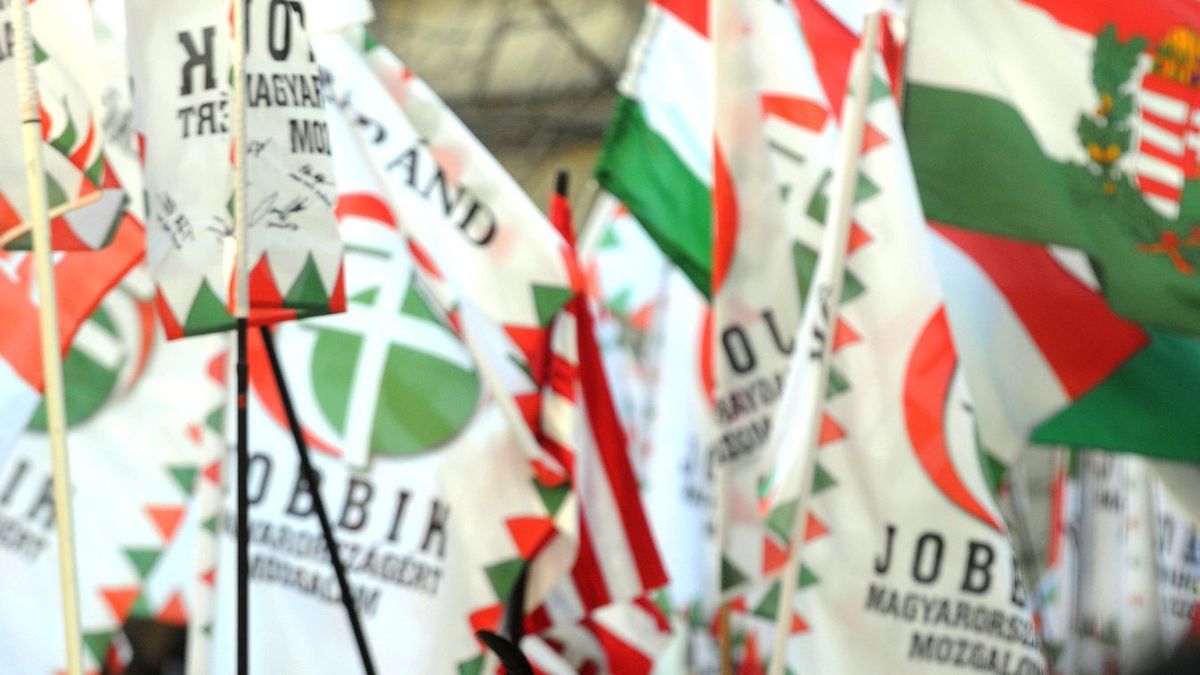 Teljes káosz a Jobbik alapítványánál