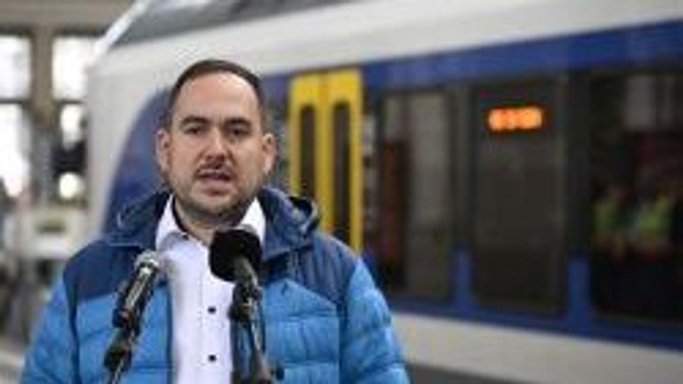 Hegyi Zsolt a MÁV-csoport vezérigazgatója facebook posztjában beszélt a vasúti balesetekről

Lakatos Péter / MTI Fotószerkesztőség