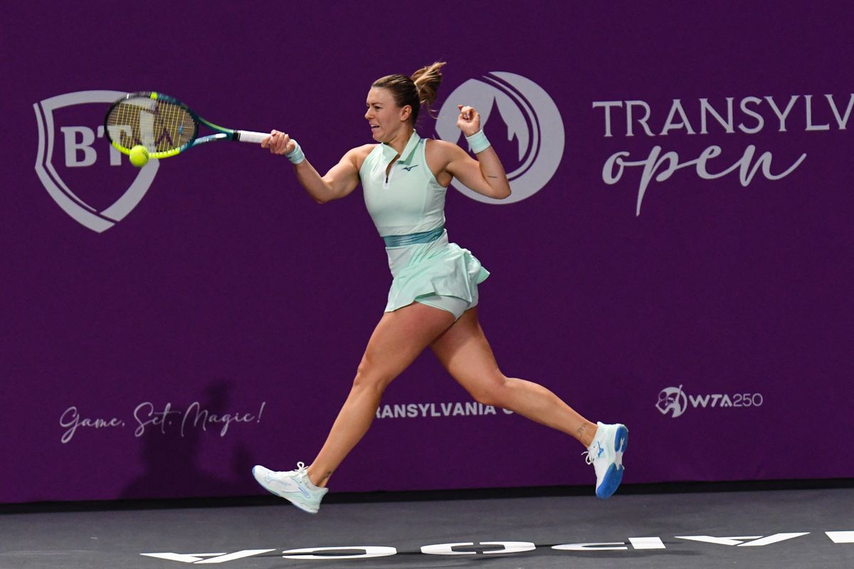 Gálfi Dalma brit versenyző ellen lépett pályára Wimbledonban az első körben