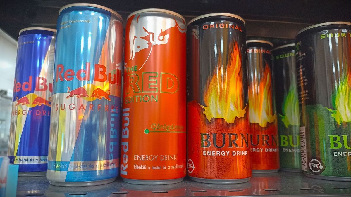 Bezárhatják az üzletet, ha energiaitalt ad el gyereknek
