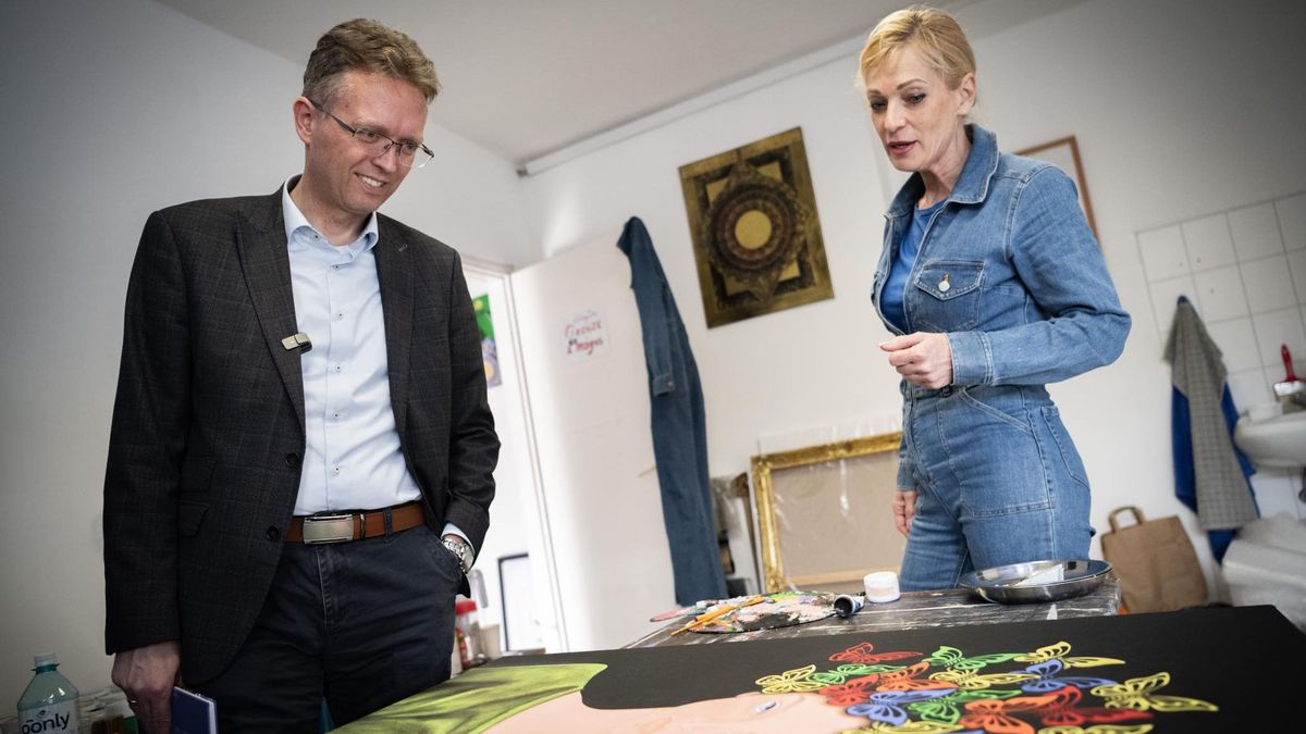 Vészabó Noémi műhelyébe látogatott Hankó Balázs