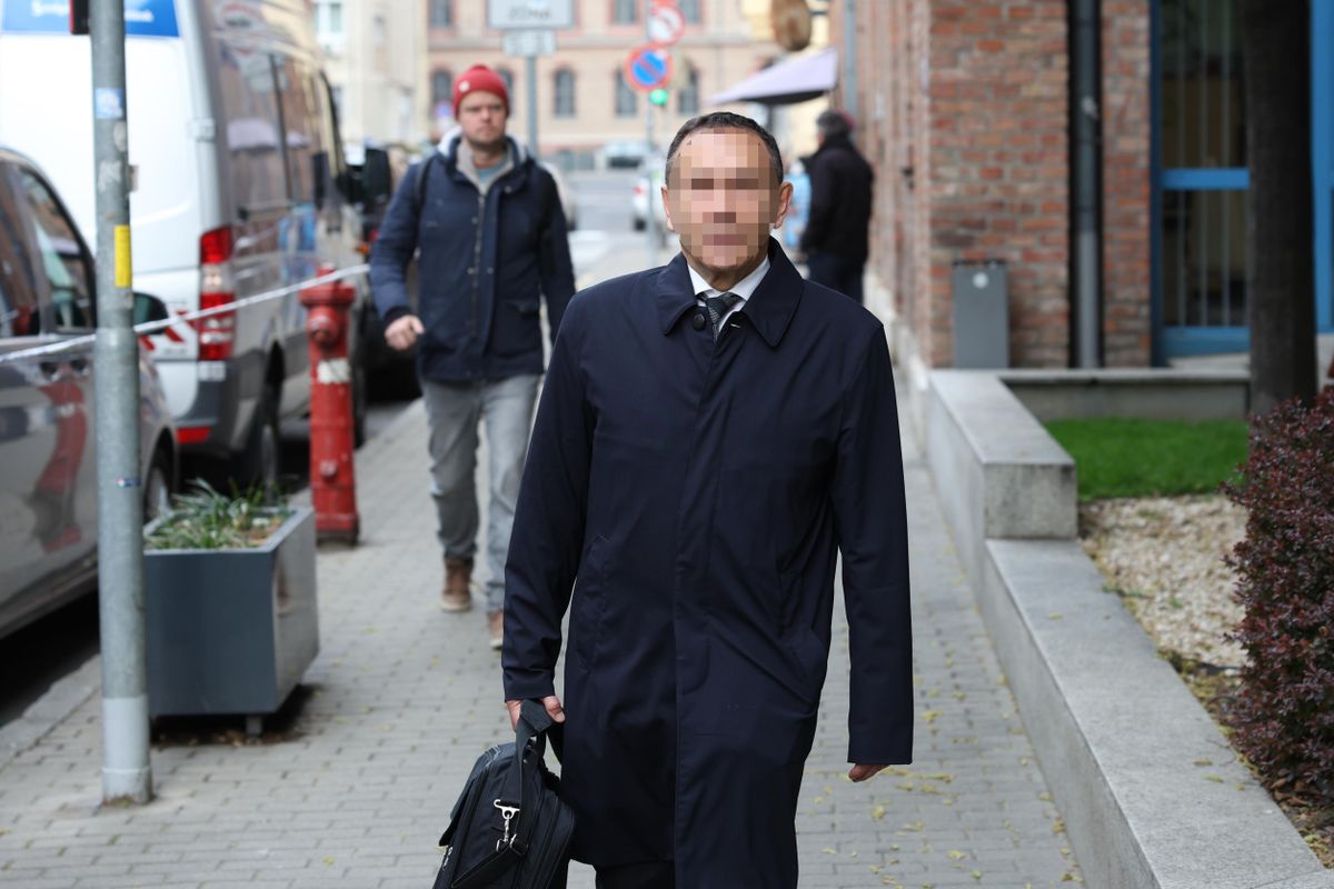 Gyárfás Tamás ítélethirdetése a Fővárosi Ítélőtáblán //