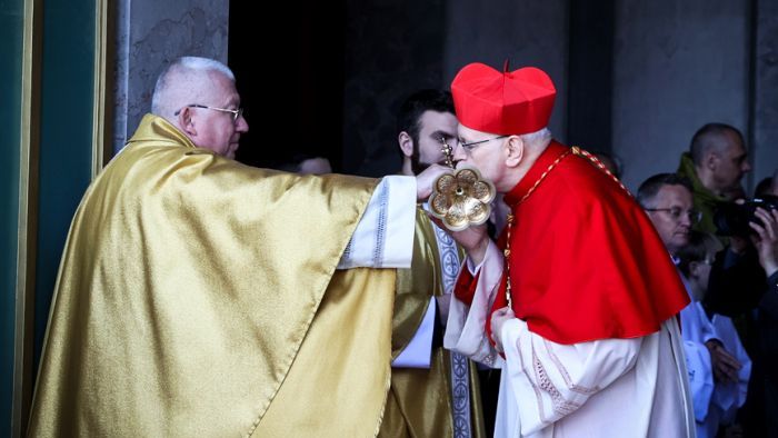 Húsvéti szent mise az esztergomi Bazilikában. A misét Erdő Péter biboros celebrálta.