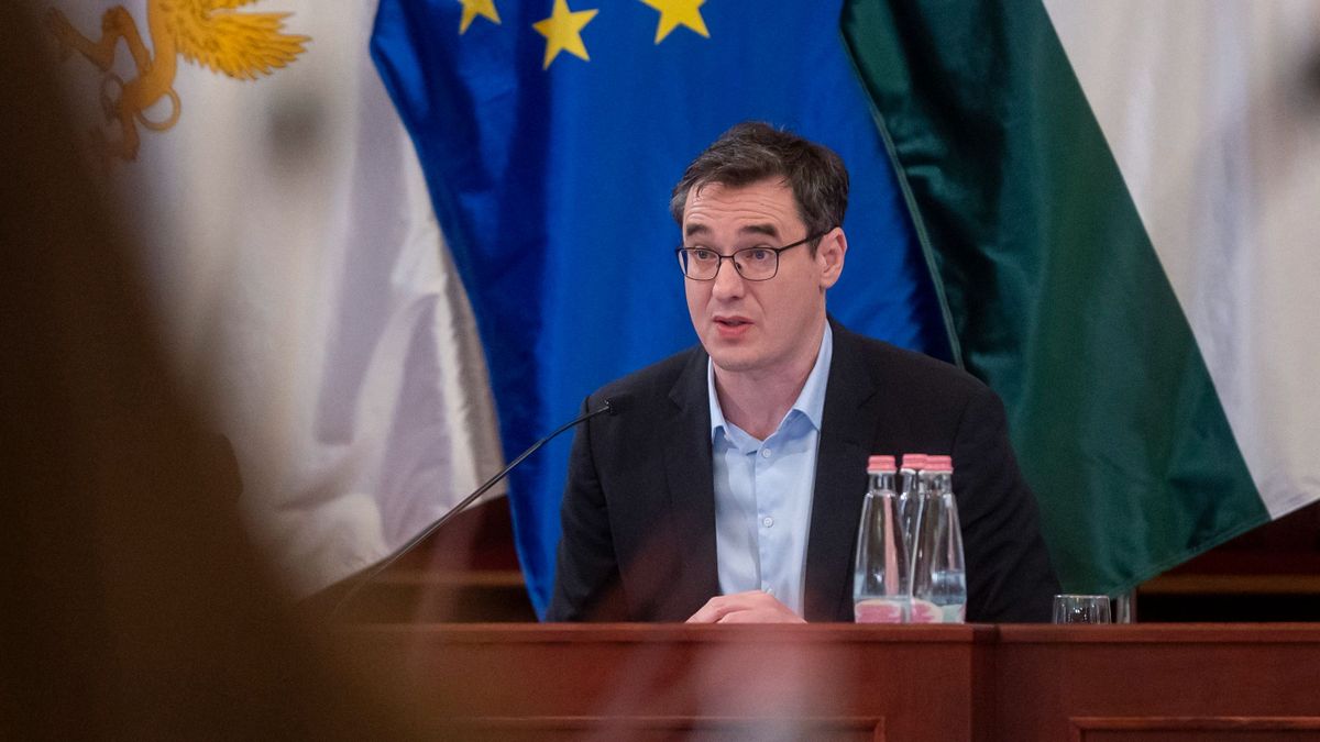 Karácsony húzza az időt, jogszabálysértő a főváros működése