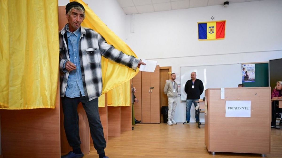 Zajlik a választás Romániában, a korábbinál magasabb a részvételi arány