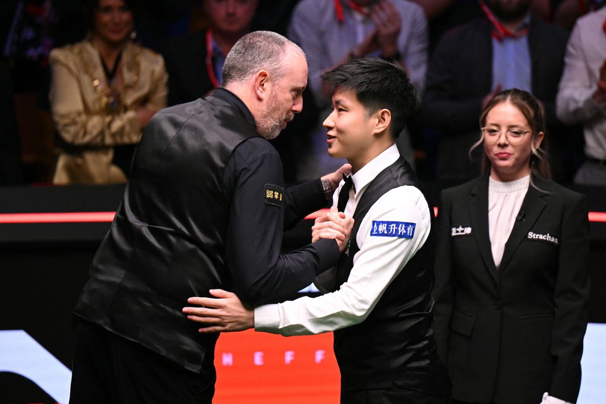 Mark Williams gratulál, szerinte Kína első világbajnoka, Zhao Xintong a snooker új szupersztárja