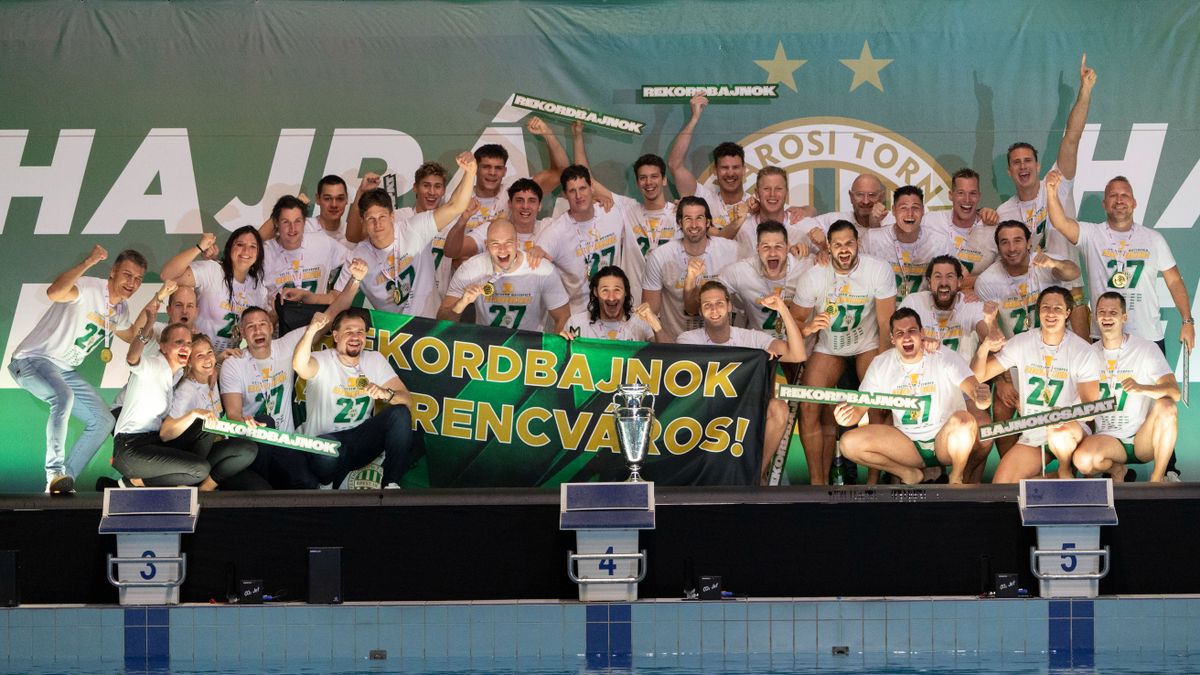 Történelmi sikert aratott a Ferencváros férfi vízilabdacsapata, amely a 27. bajnoki aranyérmével megelőzte az Újpestet