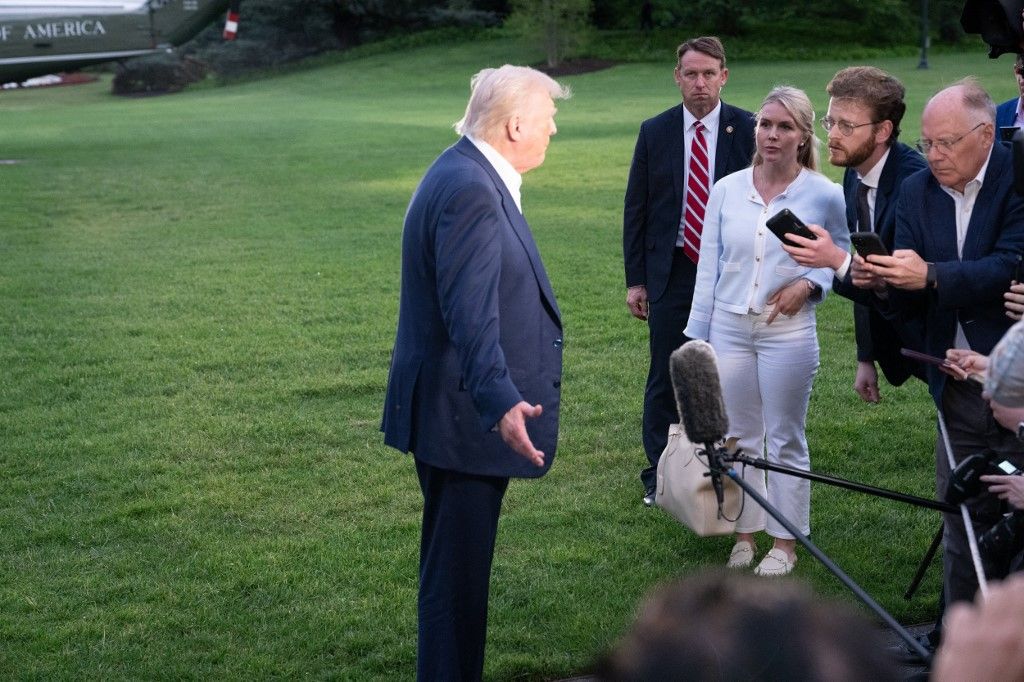 Trump elnök megérkezik a washingtoni Fehér Házba 2025. május 4-én (Fotó: AFP)