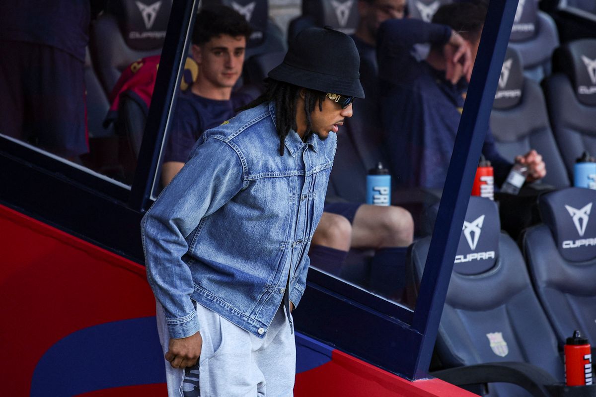 Jules Koundé sérülése miatt csak néző lehetett a Barcelona és a Real Madrid összecsapásán