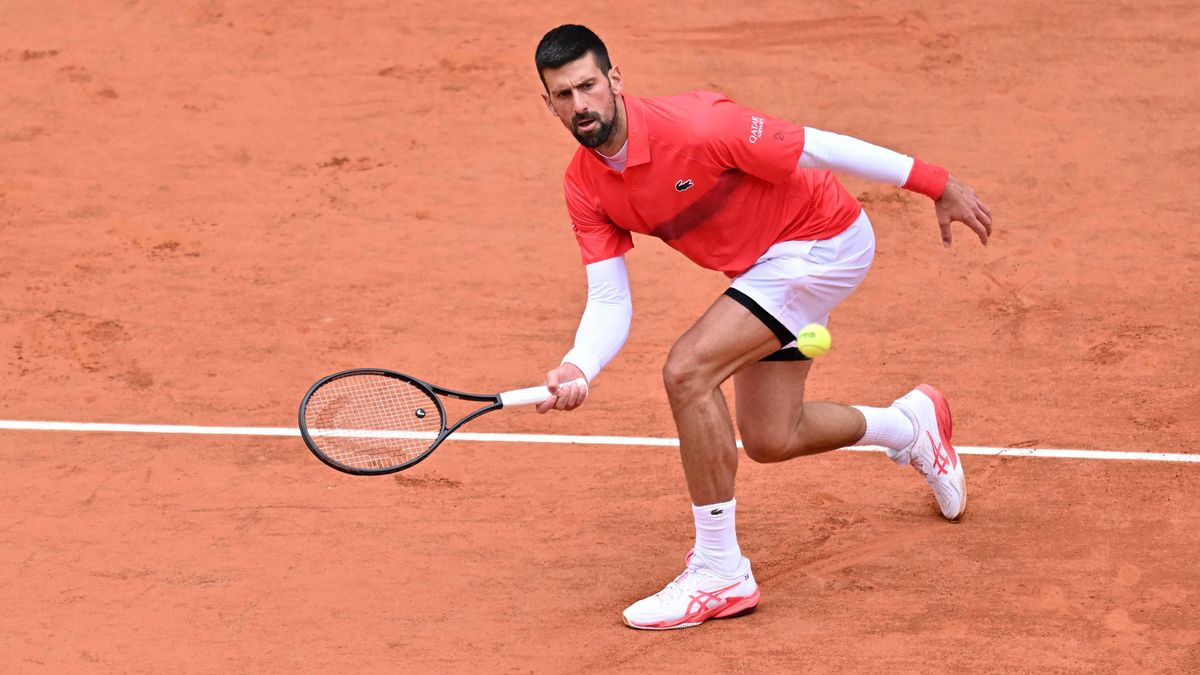 Djokovics büszke, de szomorú, Nadal-verő rivális ellen kezdett a Roland Garroson