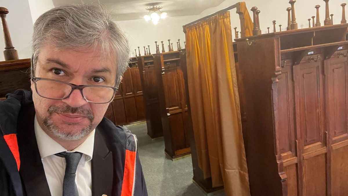 Hadházy a lónak a f…ára szavazott