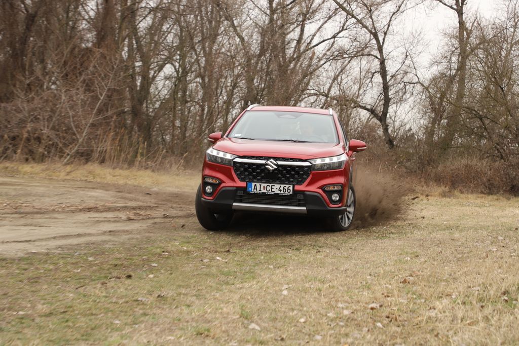 Dacia Duster - Suzuki S-Cross összehasonlító teszt