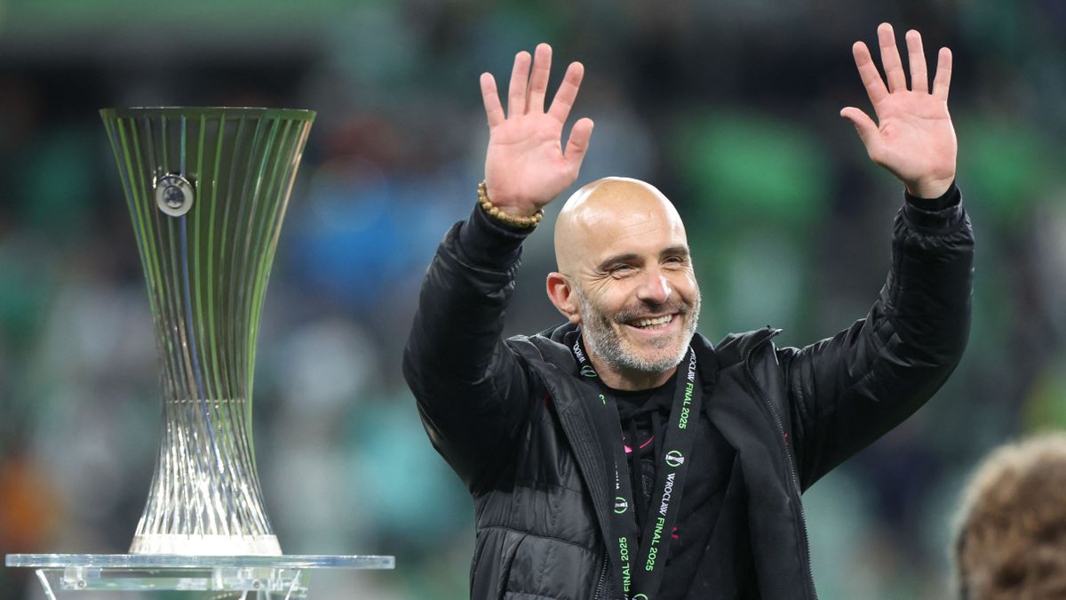 Konferencialiga: elég volt egy gratuláció a Chelsea-nek, balhé lett belőle