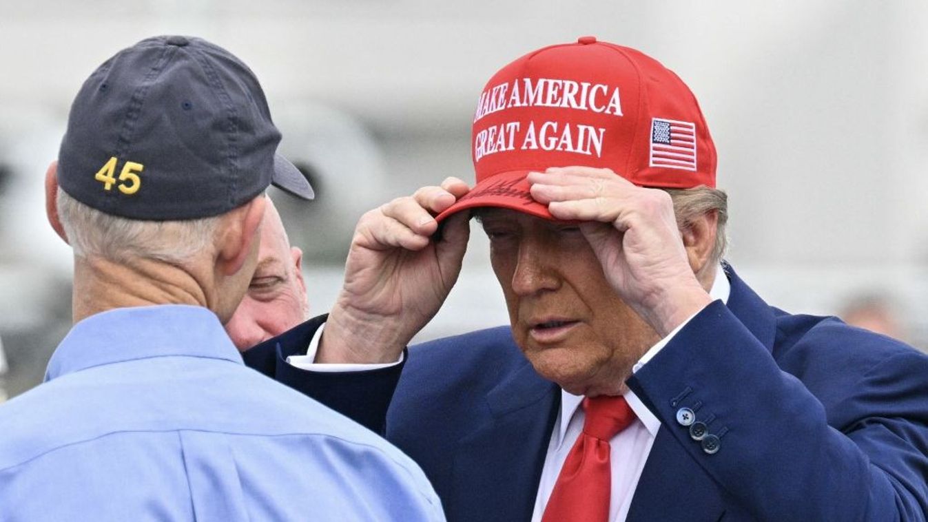 Trump–os sapkája miatt támadtak meg egy nyugdíjast Floridában