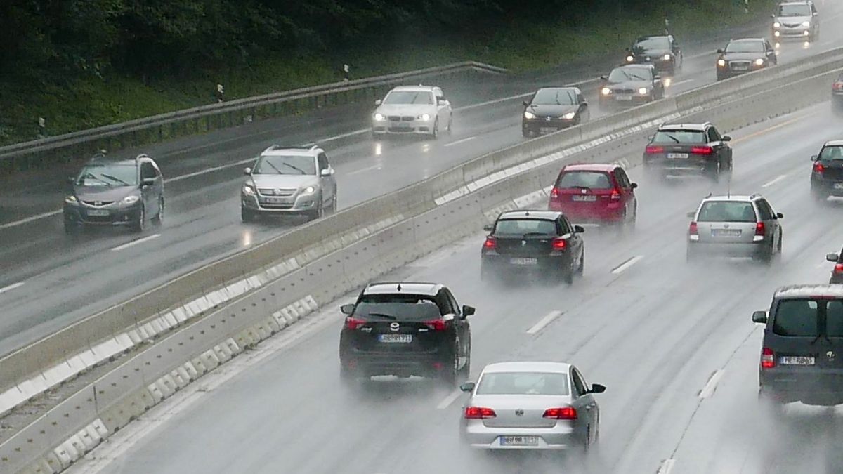 Kiadták a figyelmeztetést, ezzel kell most nagyon vigyázniuk az autósoknak
