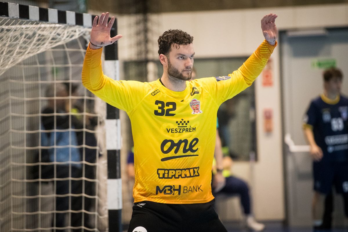 A Veszprém magyar kapusa javítana a Szeged elleni mérlegén.