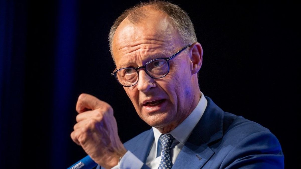 Friedrich Merz ma mutatja be kormányprogramját