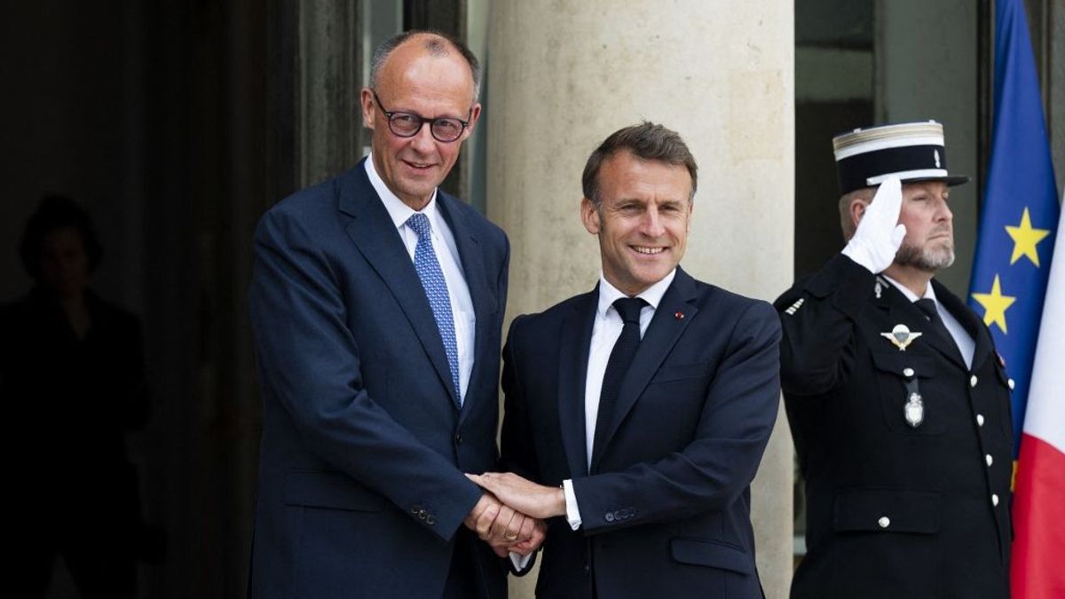 Európa „újraindításáról” állapodott meg párizsi találkozóján a francia elnök és az új német kancellár