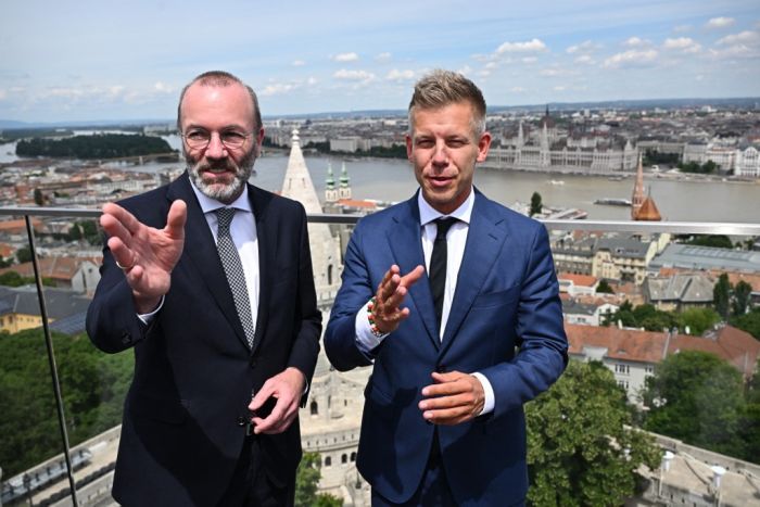 Manfred Weber, President of the European People’s Party (EPP) (left), and Peter Magyar, President of the Tisza Party (Photo: AFP)