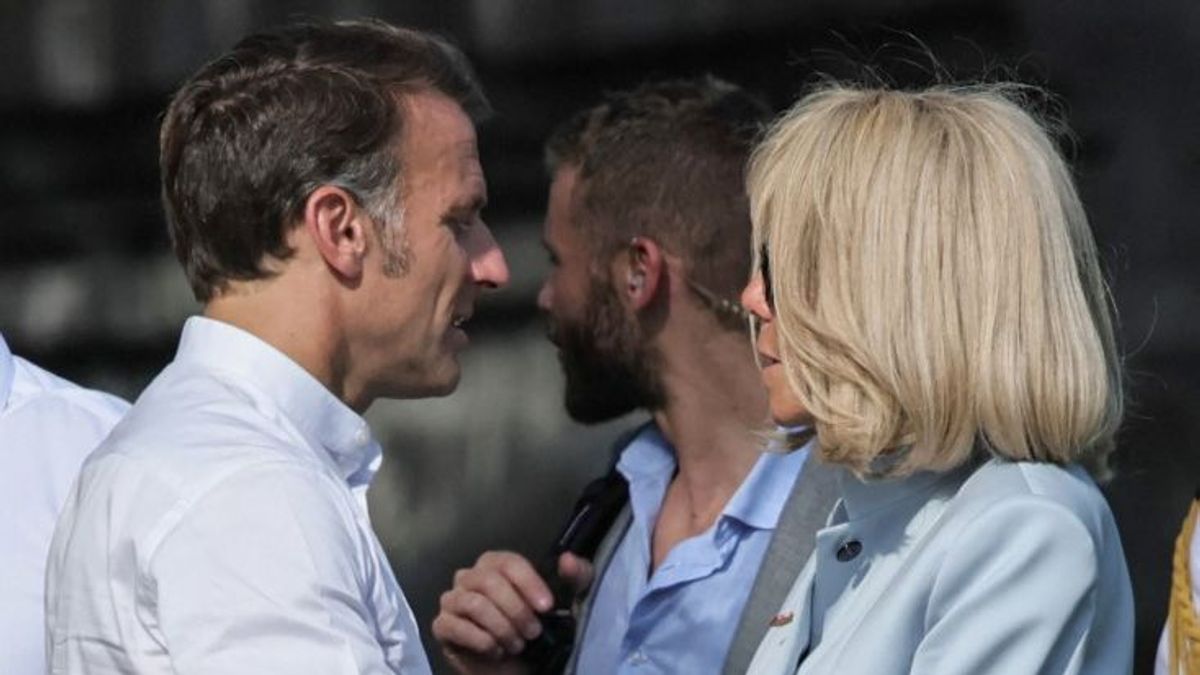 Macron nemcsak az asszonytól, hanem a szavazóktól is hatalmas pofont kapott