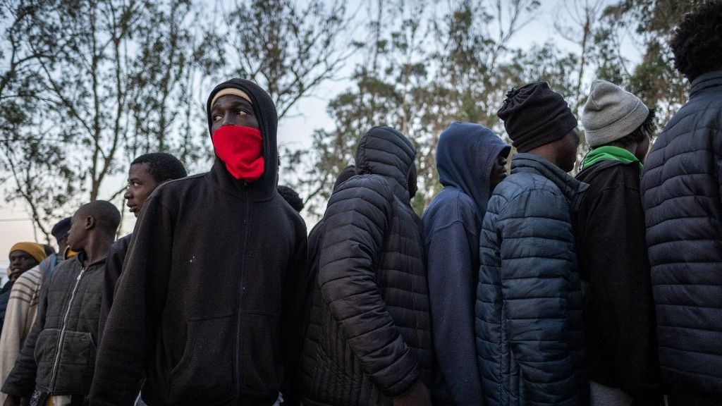 Migránsok Spanyolországban (Fotó: AFP)