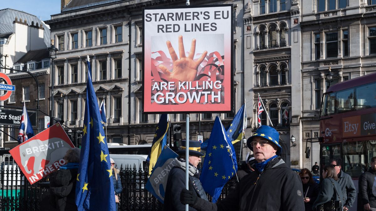 Keir Starmer Brüsszellel tárgyal a Brexitről