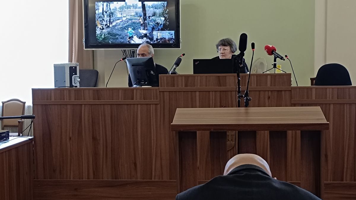 Többször felszólította a bírónő a hírhedt karateedzőt, hogy fejezze be, amit csinál