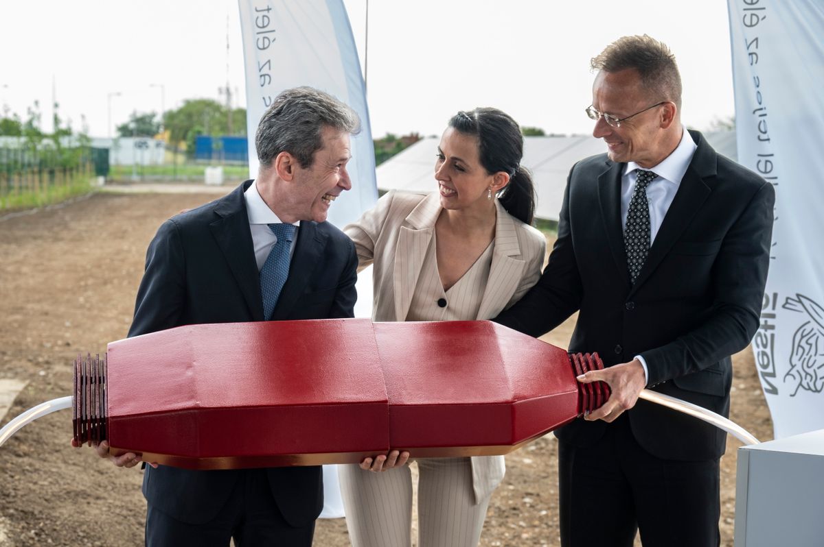 Szijjártó Péter a Nestlé napelemparkjának átadó ünnepségén vett részt