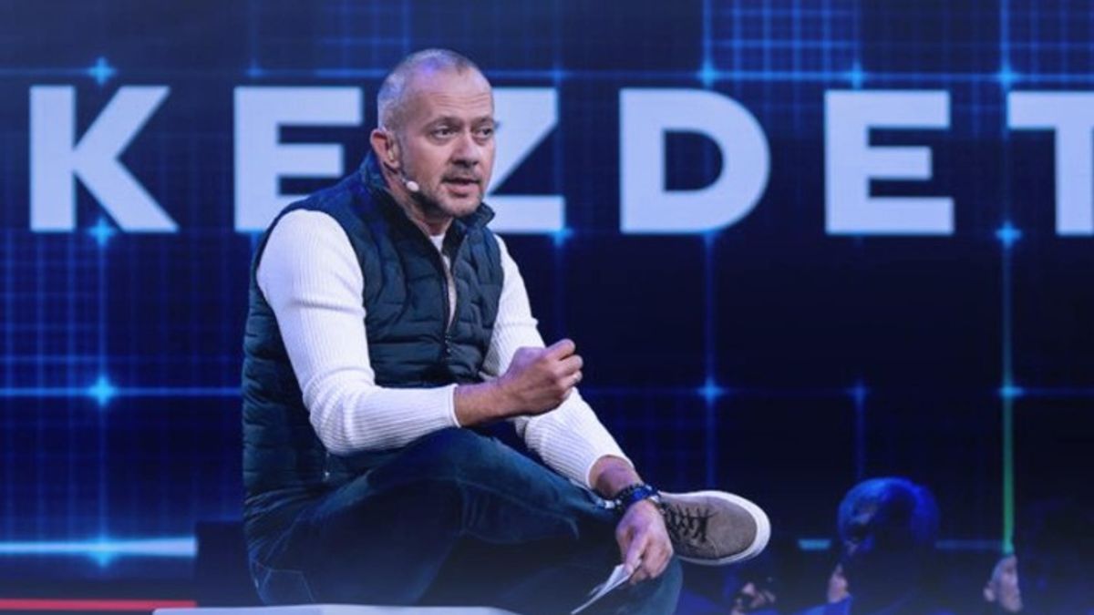 Gyopáros Alpár: Küldjétek haza a falu bolondját! + videó
