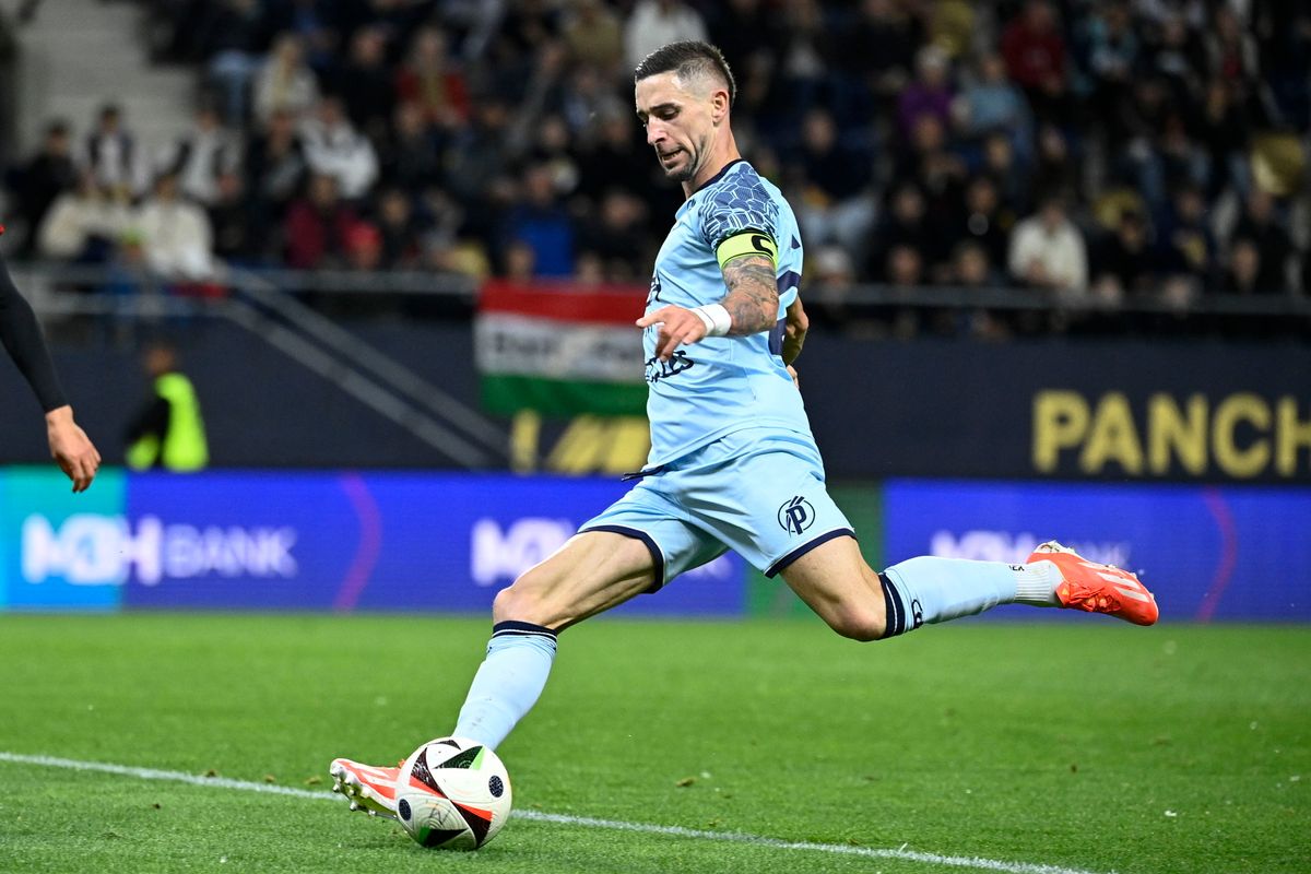 Felcsút, 2025. május 24.Nagy Zsolt, a Puskás Akadémia játékosa a labdarúgó OTP Bank Liga 33. fordulójában játszott Puskás Akadémia FC - Diósgyőri VTK mérkőzésen a felcsúti Pancho Arénában 2025. május 24-én.MTI/Bodnár Boglárka