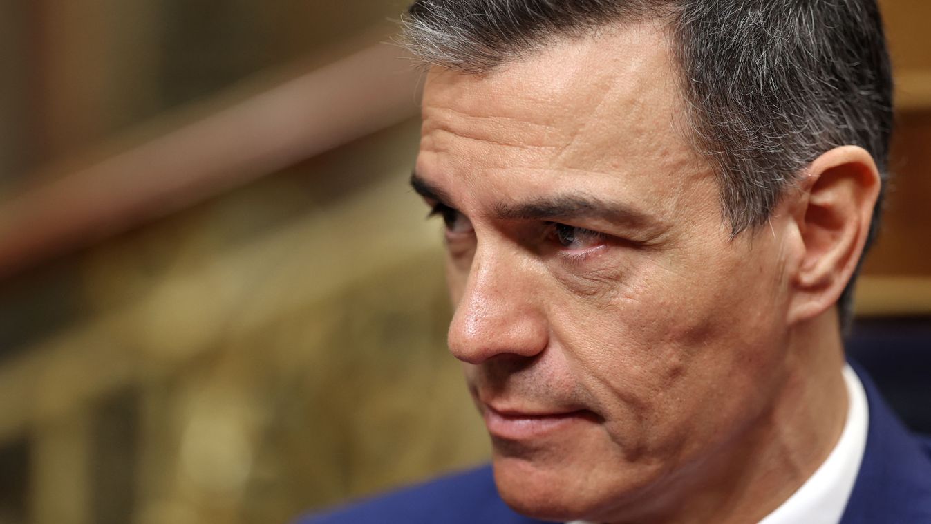 Pedro Sánchez a spanyolországi áramszünetről vitázik a parlamentben, 2025. május 7-én