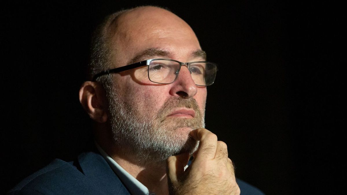 A lóvé számít a lakók helyett? – Pikó András a pénzt nézi, nem az embereket