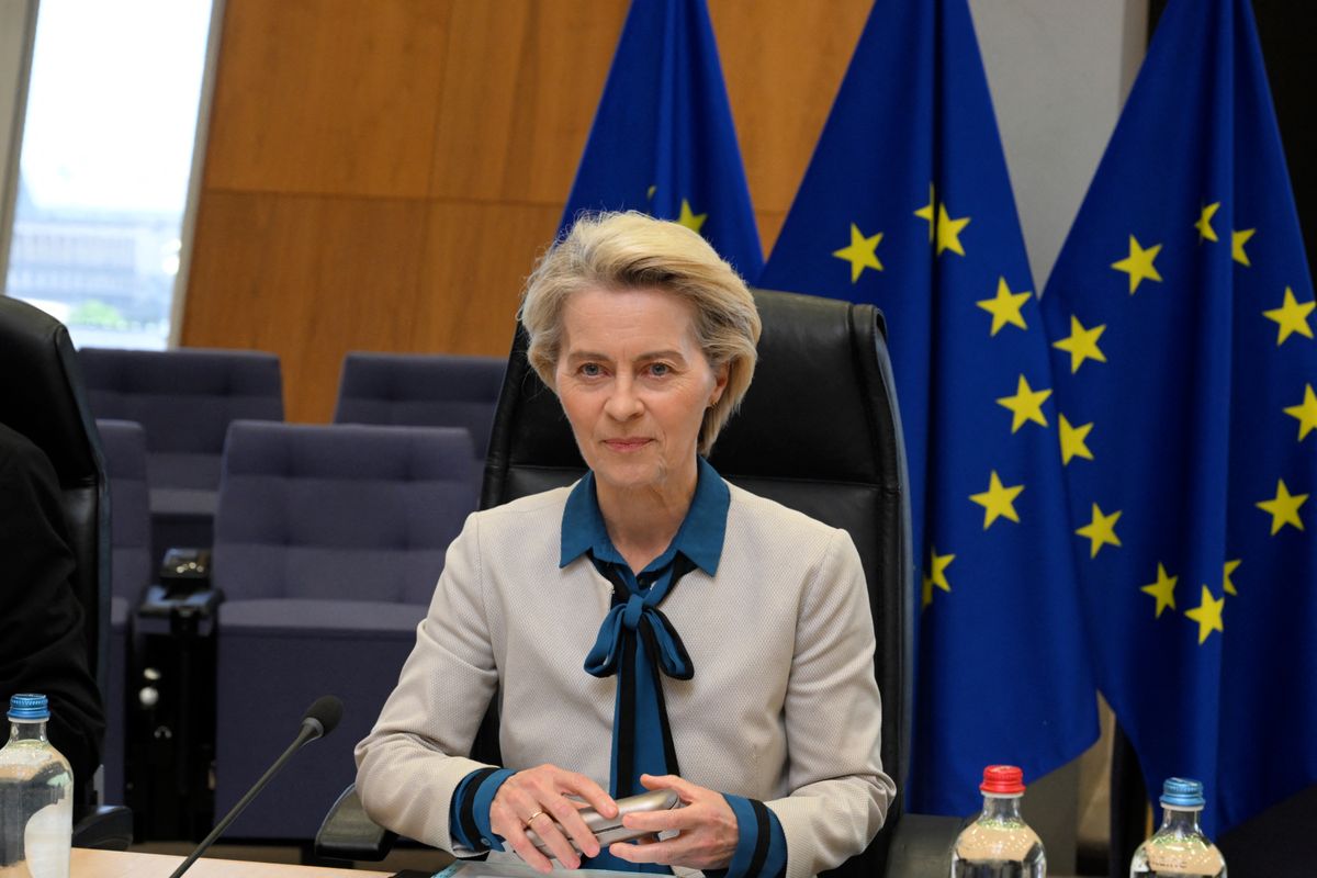 Szijjártó Péter felszólította von der Leyent, hogy hozza nyilvánosságra a Pfizerrel folytatott kommunikációját a vakcinák ügyében.
