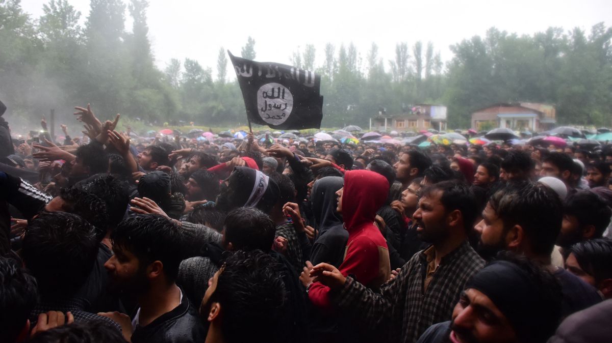 Több mint 400 ISIS-harcos tért vissza Nagy-Britanniába