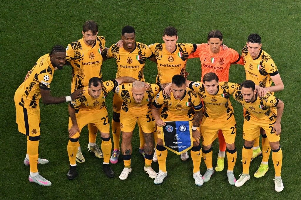 Bajnokok Ligája, BL, döntő, 2025, PSG, Inter, München, Inter Milan's players pose for a team photo prior to the UEFA Champions League final football match between Paris Saint-Germain (PSG) and Inter Milan in Munich, southern Germany on May 31, 2025. (Phot