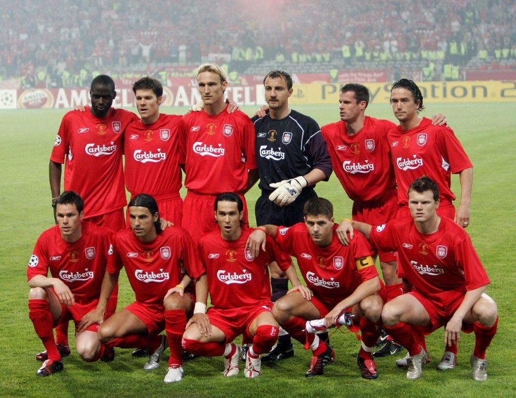A Vörösök kezdőcsapata a 2005-ös isztambuli Liverpool–Milan BL-döntőn