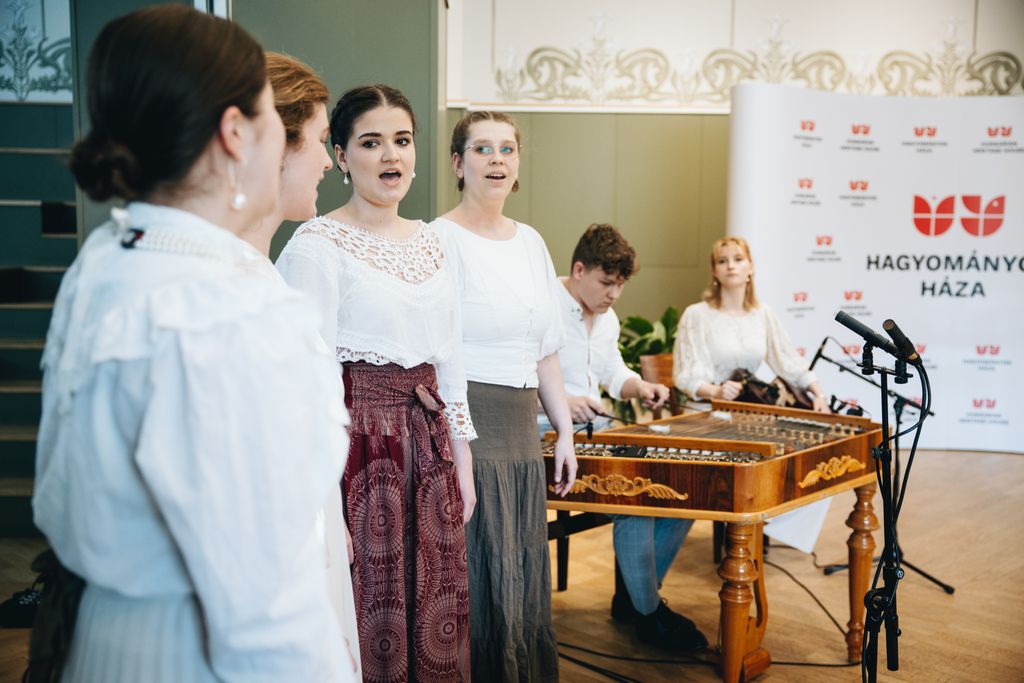 
Hagyományos mesterségek felnőttképzési lehetőségei 