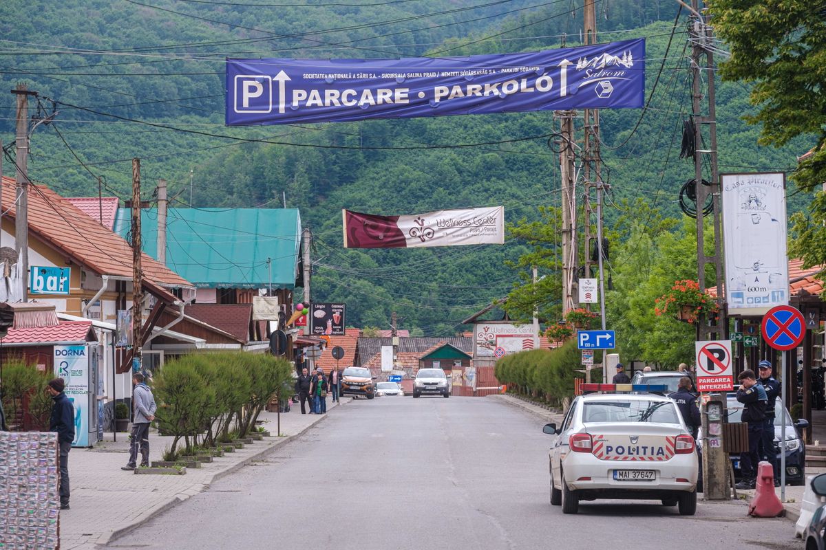 Parajdon a sóbánya a megélhetés és a turizmus alappillére. A vízbetörés után kormányzati mentőcsapat dolgozik a helyreállításon.