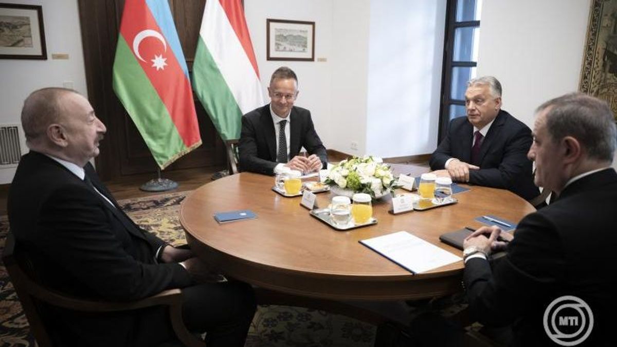 Orbán Viktor a karmelita kolostorban fogadta az azeri államfőt