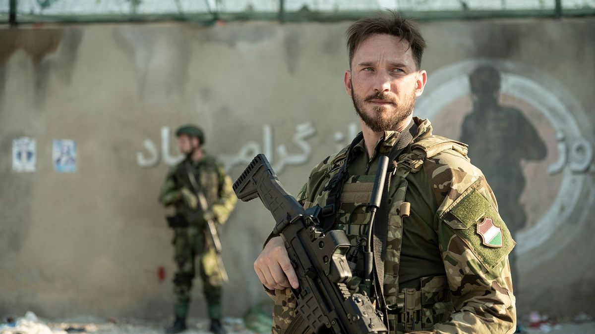 NATO-tagország állampolgárait is kimentették a magyar katonák