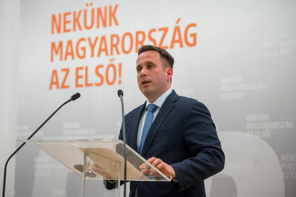 Dömötör Csaba elítéli, hogy Brüsszel az emberek feje felett döntene