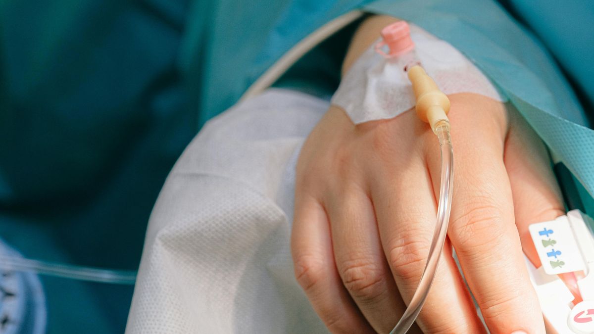 A HIV, TBC és a kanyaró mellett a járványos gyermekbénulás is fenyegeti hazánkat