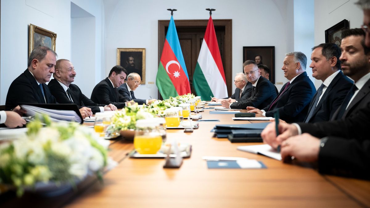 Orbán Viktor: Megvédjük a rezsicsökkentést