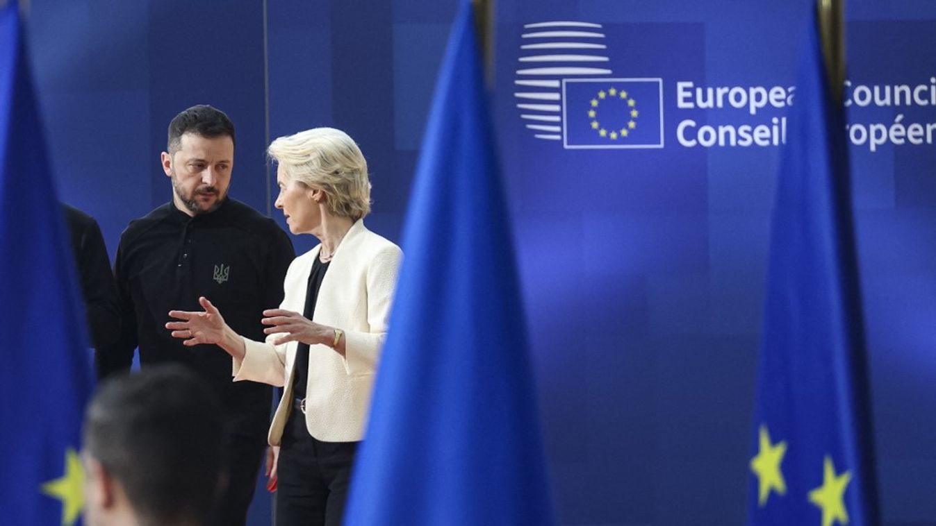 Volodimir Zelenszkij ukrán elnök és Ursula von der Leyen, az Európai Bizottság elnöke (Fotó: AFP)