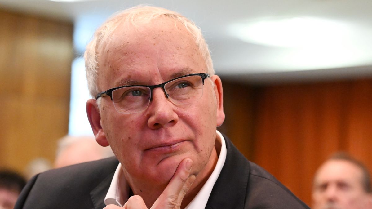 Nem volt kérdés, Wladár Sándor marad a MÚSZ elnöke