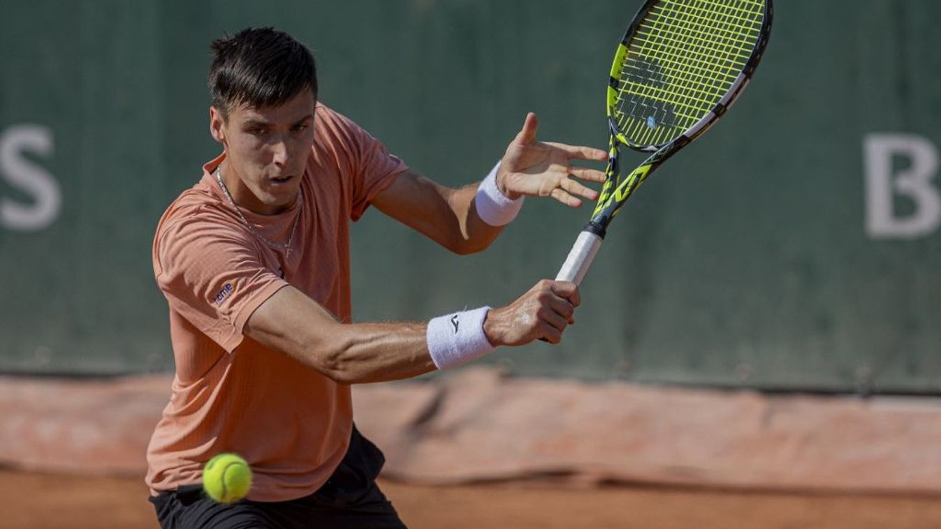 Marozsán Fábián magabiztos győzelmet aratott a Roland Garros első fordulójában, Carlos Alcaraz ellen folytatja