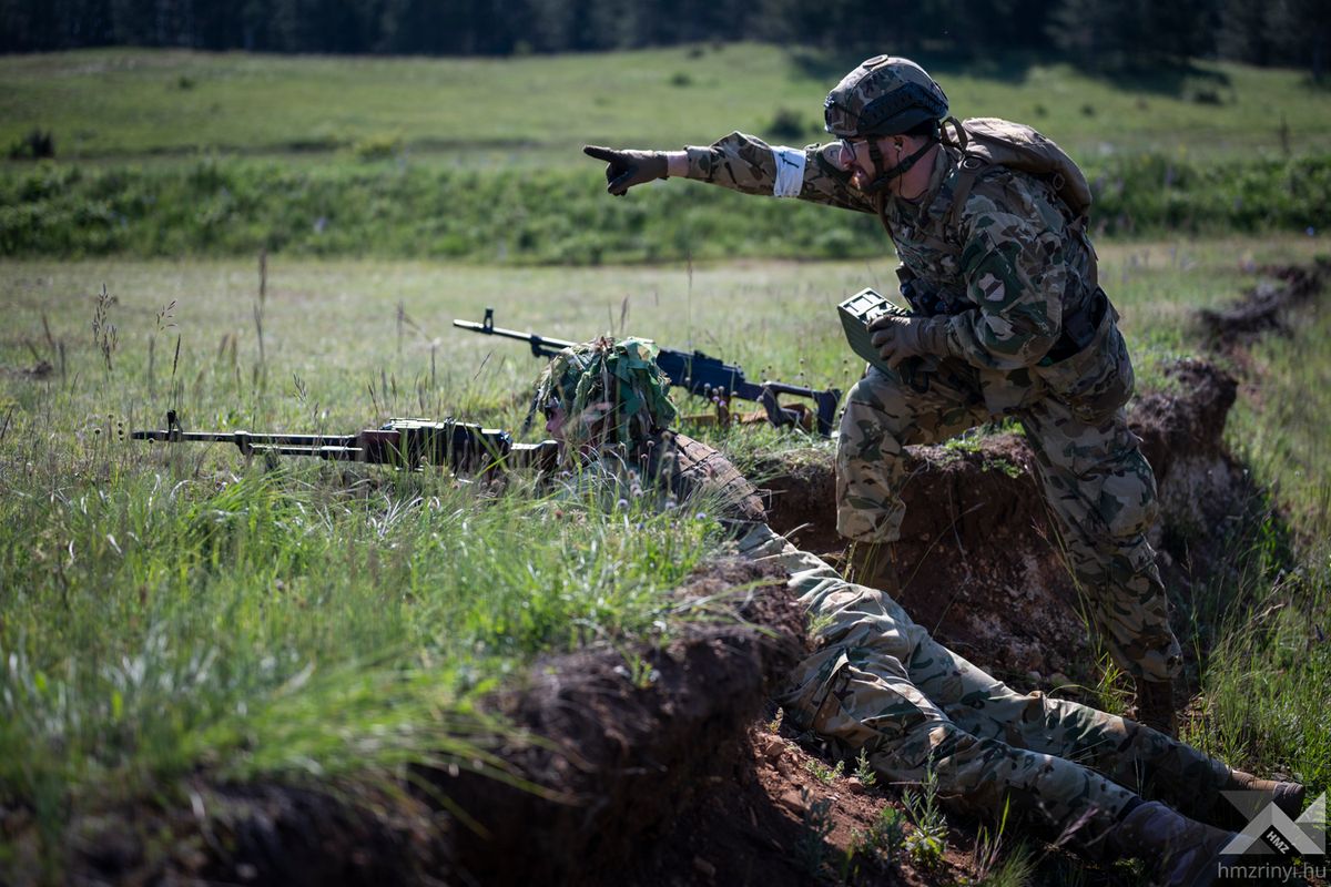 PKM-golyószórokat kezelő magyar területvédlemi tartalékosok a Valiant Panther gyakorlaton (Forrás: Honvédelem.hu)